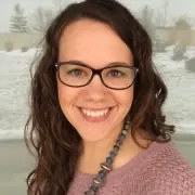 Elissa Holmes